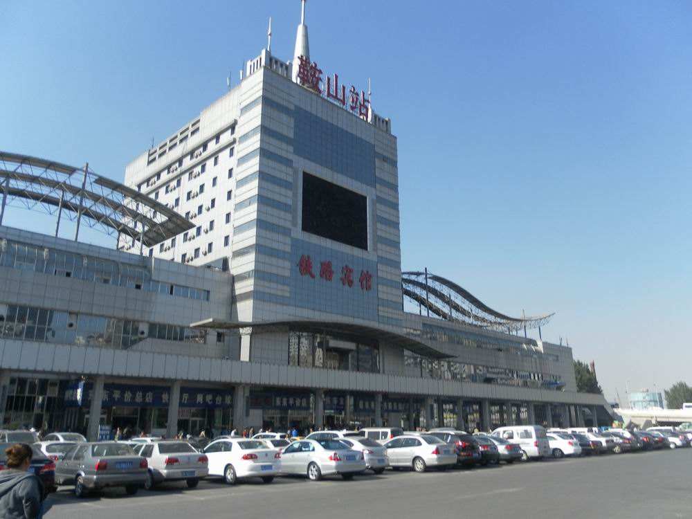 山東金光集團承接遼寧火車站中央空調(diào)通風(fēng)安裝工程